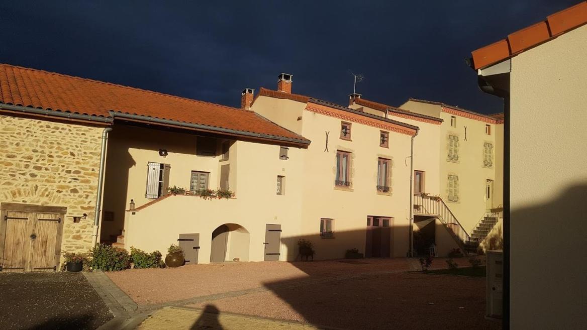 Bed and Breakfast La Cheneviere Saint-Rémy-de-Chargnat Exterior foto